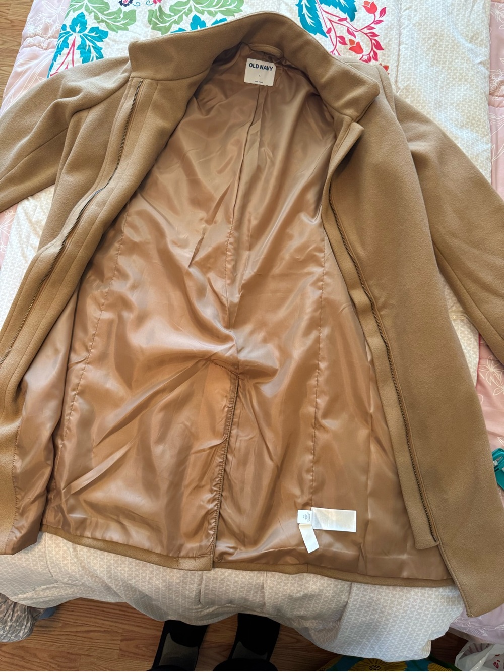 Old Navy Women's Lady Coat Funnel
Acacia Tan Trench Overcoat - Size L. - Picture 4 of 11